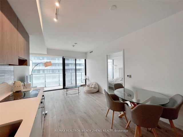 1207 - 161 Roehampton Avenue