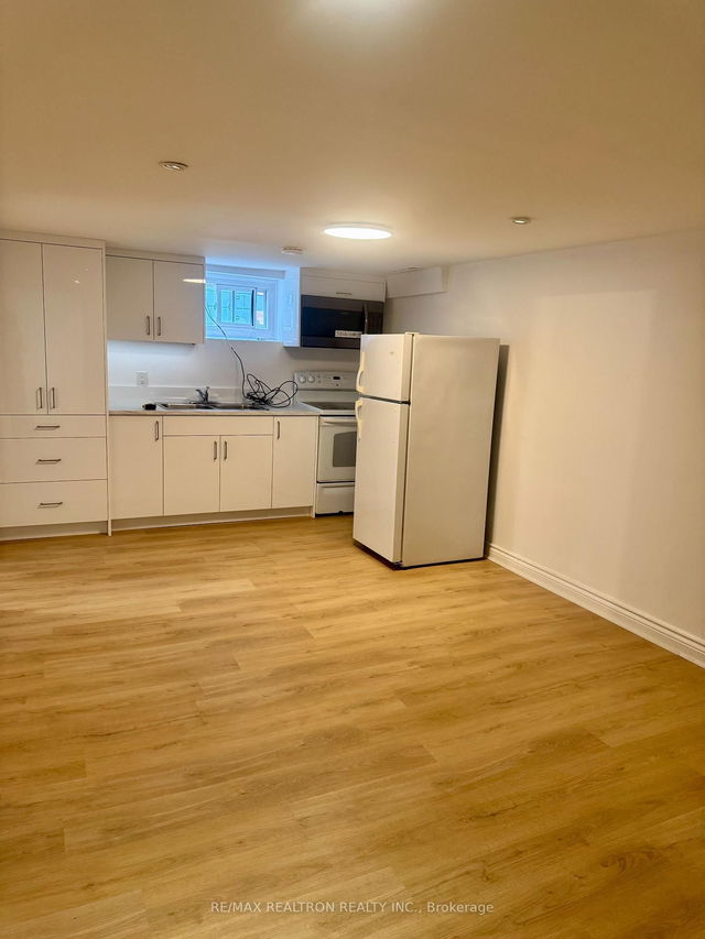 27 Lyndale Drive