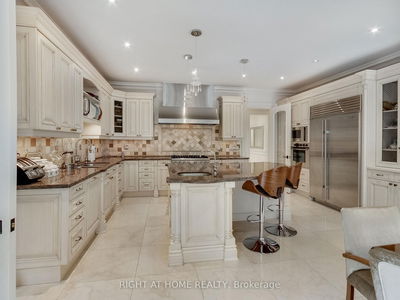 11 York Rd, Toronto - Bridle Path-Sunnybrook-York Mills image-0-4