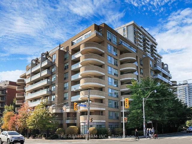 517 - 245 Davisville Avenue