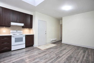 Unit Upper Rear — 1570 Dundas St, Toronto - Little Portugal
