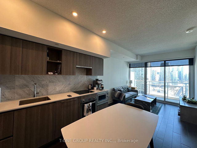 2908 - 19 Bathurst Street