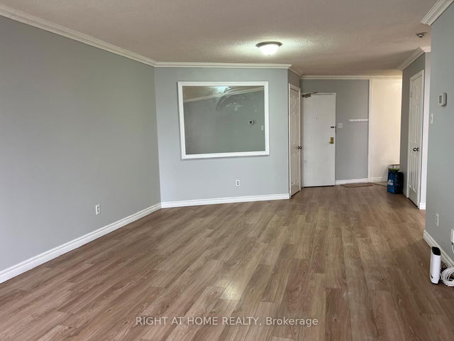 2807 - 260 Queens Quay