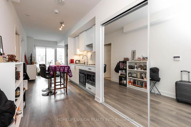 2401 - 99 Broadway Avenue