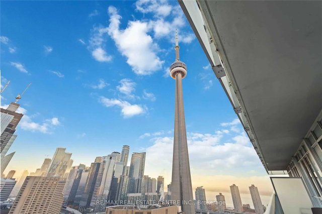 2710 - 300 Front Street W