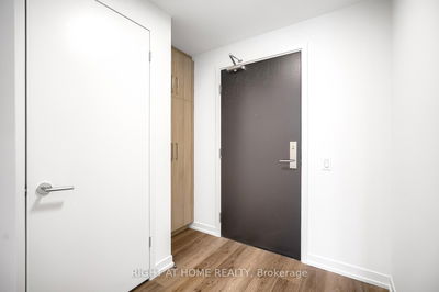 Unit 410 — 863 St. Clair Ave, Toronto - Wychwood image-0-2