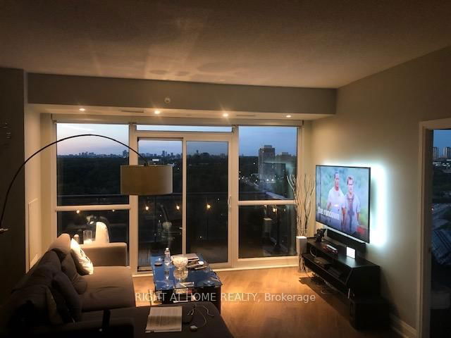 1515 - 160 Vanderhoof Avenue