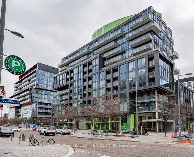 N1005 - 455 Front Street