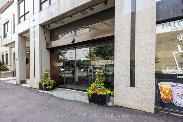 908 - 55 Bloor Street