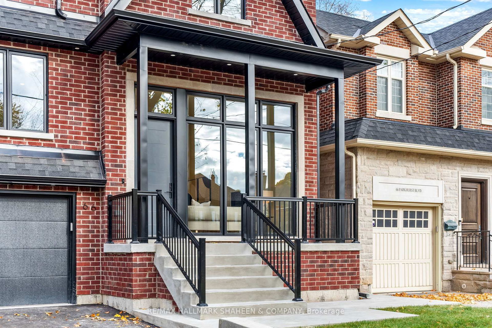 Detached House for sale at 66 Parkhurst Boulevard, Toronto, Leaside, M4G 2E2 - MLS: C12191046