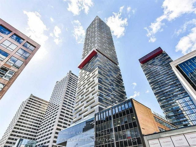 2009 - 8 Eglinton Avenue