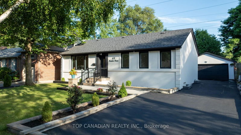 11 Kenton Dr, Toronto - Newtonbrook West image-0-0