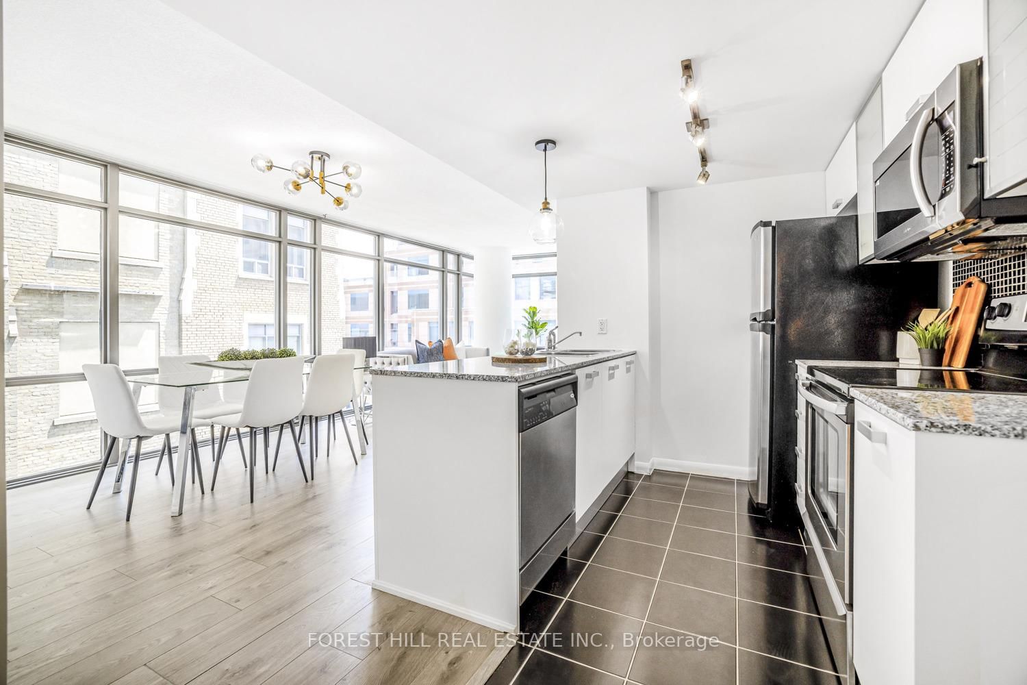 Condo for sale at 607-38 Grenville Street, Toronto, Bay Street Corridor, M4Y 1A5 - MLS: C12191115