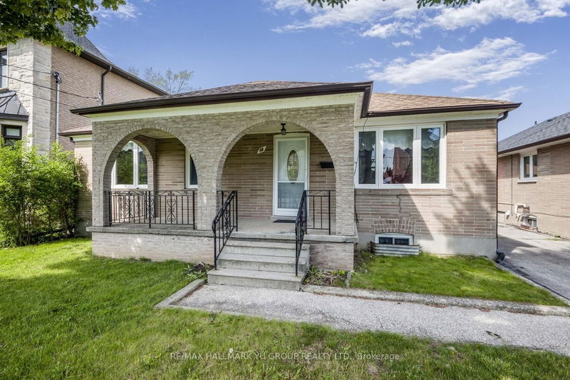16 Marwill St, Toronto - Clanton Park image-0-0