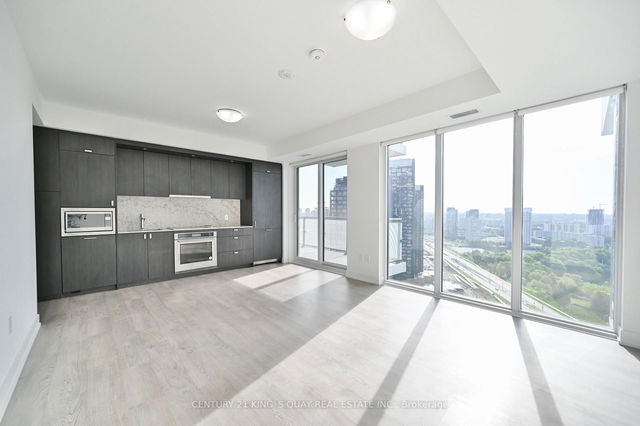 2807 - 30 Inn On The Park Drive