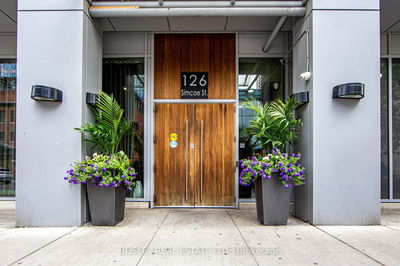 Unit 704 — 126 Simcoe St, Toronto - Waterfront Communities C1 image-0-1