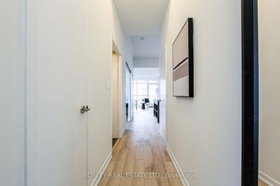 Unit 704 — 126 Simcoe St, Toronto - Waterfront Communities C1 image-0-3