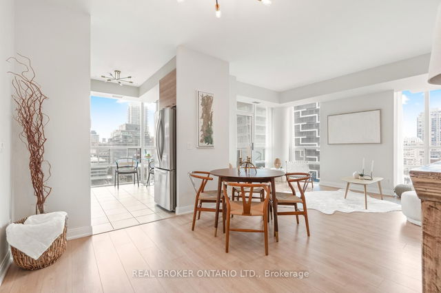 1206 - 88 Broadway Avenue