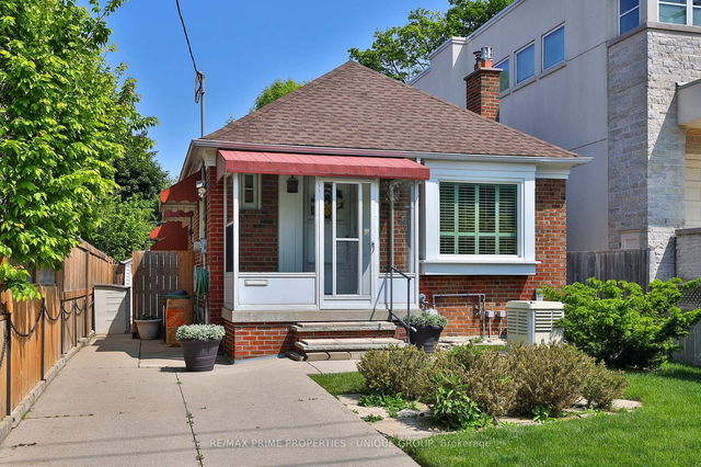 598 Broadway Avenue