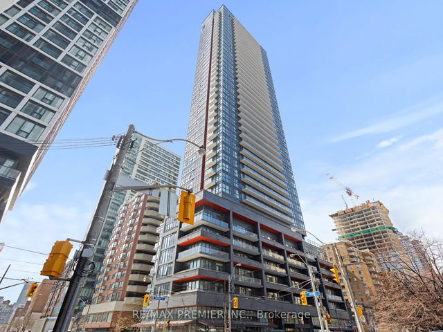 3609 - 159 Dundas Street