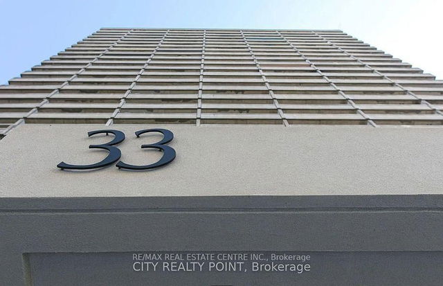1710 - 33 Isabella Street