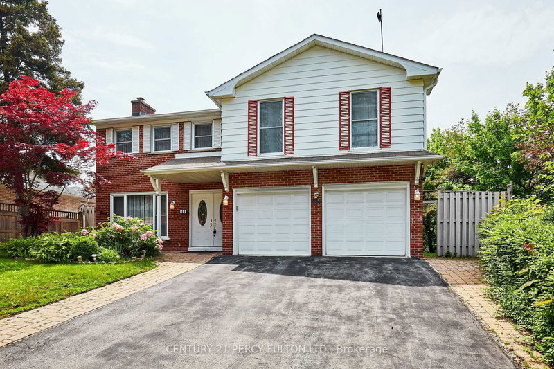 40 Farmview Cres, Toronto, M2J 1G4 | Image 2