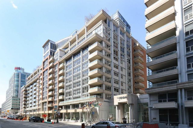 1121 - 270 Wellington Street
