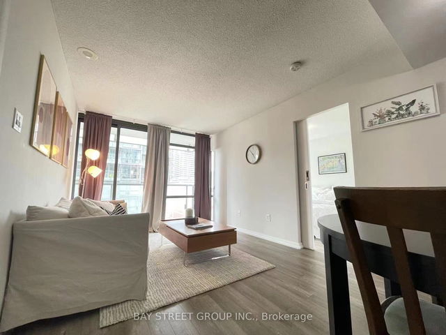 609 - 38 Grenville Street