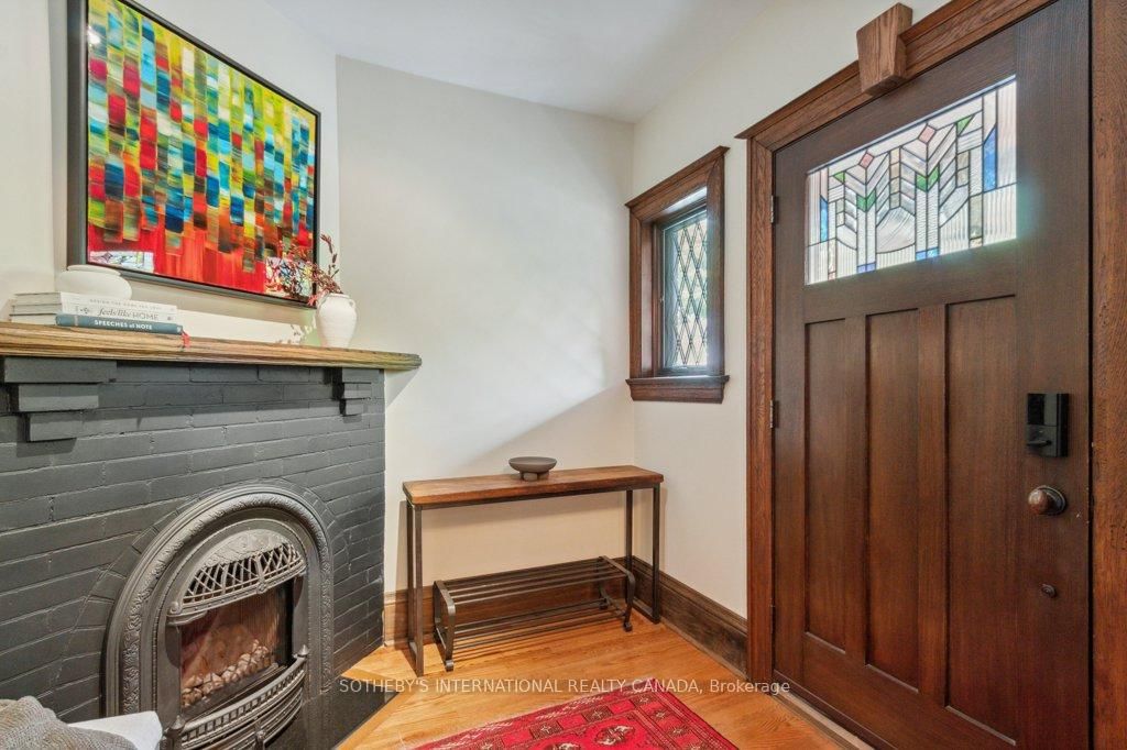 Detached House for sale at 52 Nina Street, Toronto, Casa Loma, M5R 1Z4 - MLS: C12192627