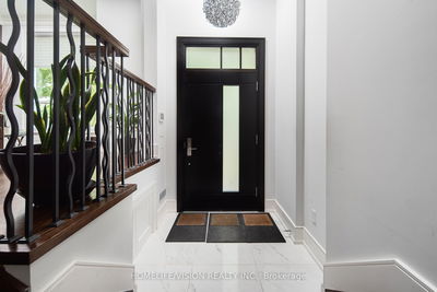 378 Manor Rd, Toronto - Mount Pleasant East image-0-4