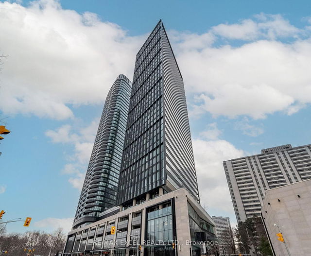 2906 - 575 Bloor Street