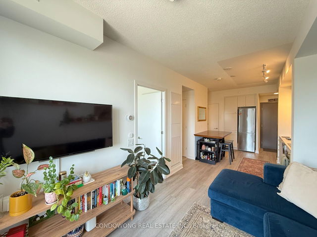 1105 - 9 Tecumseth Street