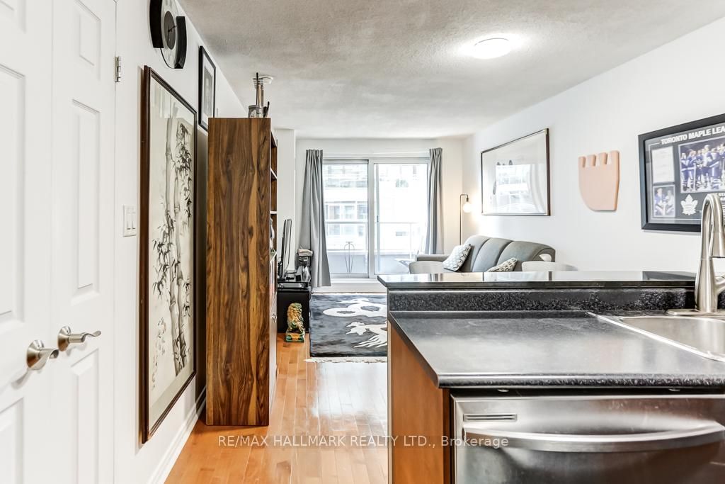 Condo for sale at 911-230 King Street, Toronto, Moss Park, M5A 1K5 - MLS: C12193281