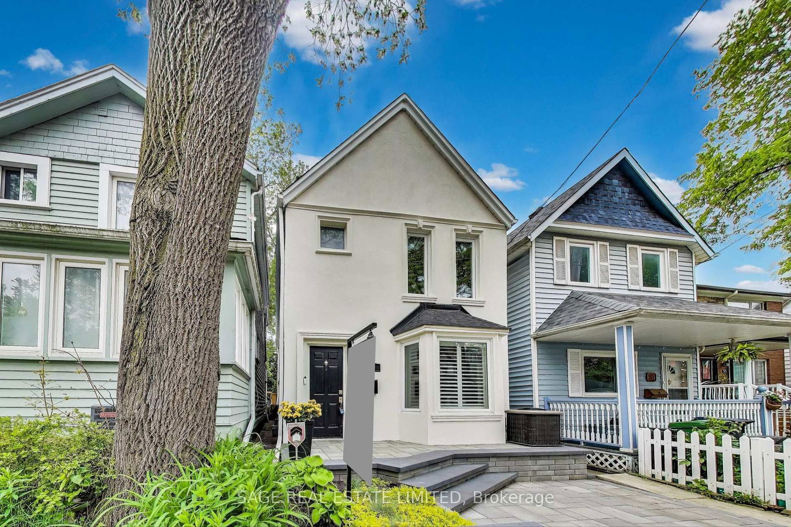 Detached House for sale at 89 Hocken Avenue, Toronto, Wychwood, M6G 2K1 - MLS: C12193420