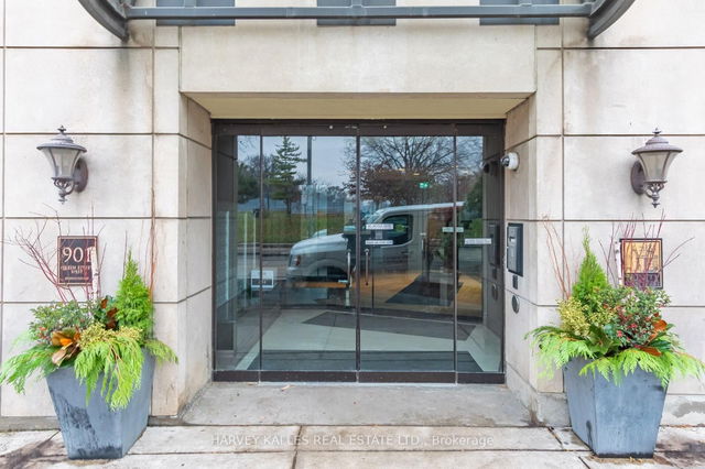 204 - 901 Queen Street