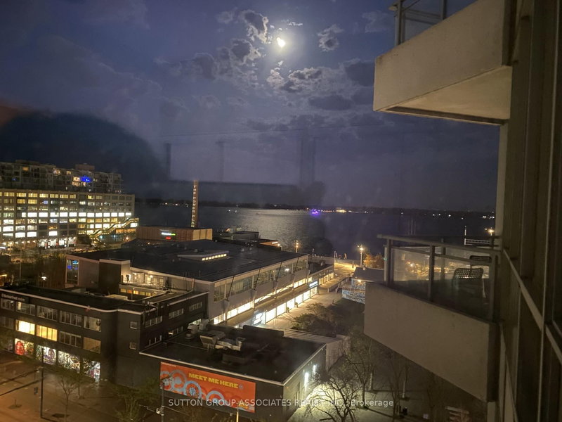 1119 - 230 Queens Quay W, Toronto, M5J 2Y7 | Image 2
