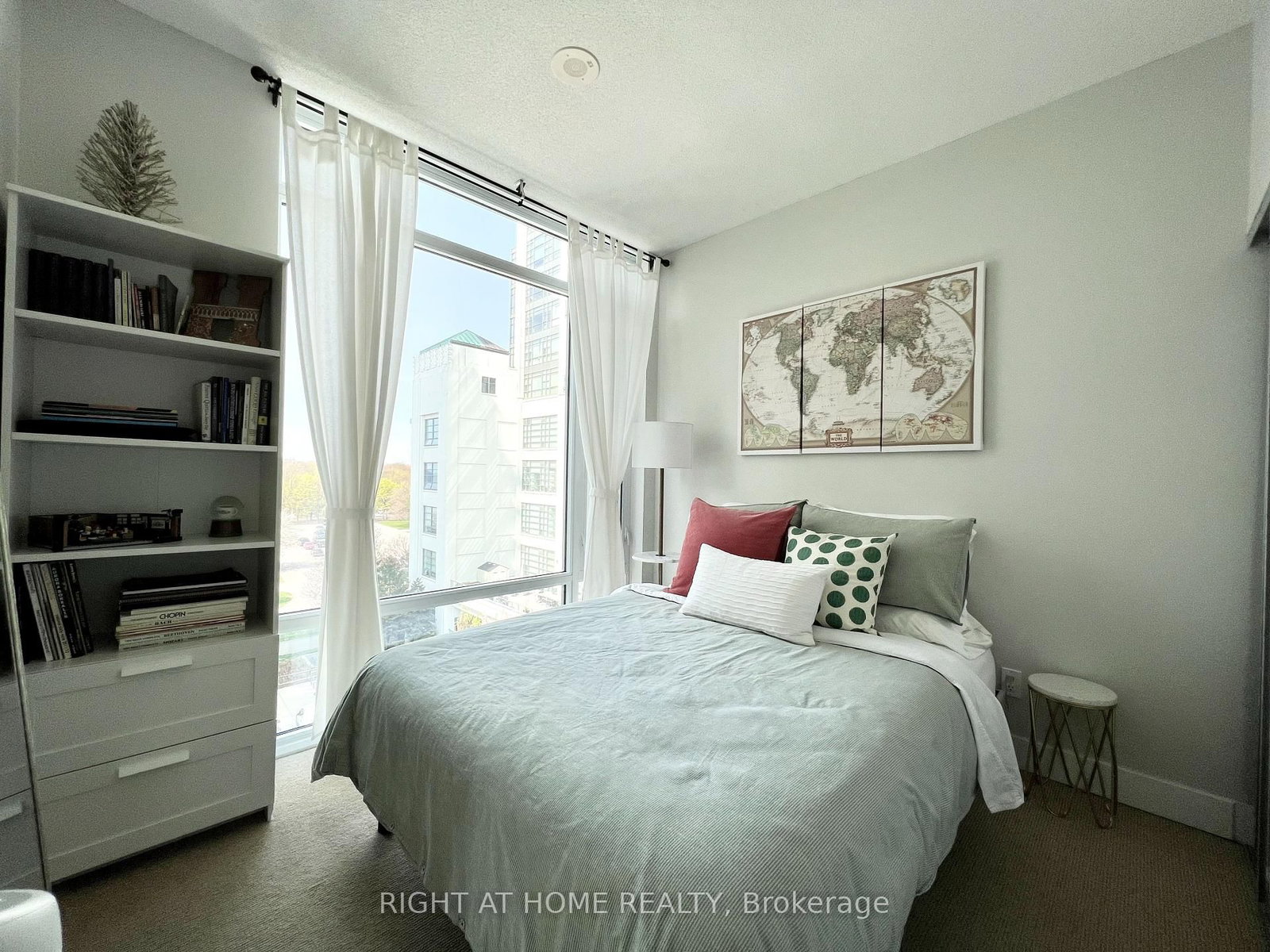 90 Stadium Road, Unit 606 - Photo 13