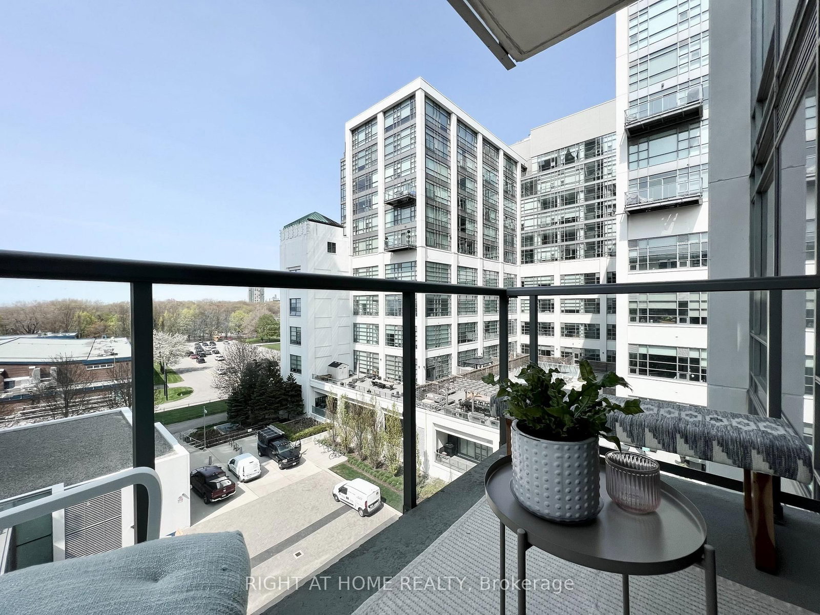 90 Stadium Road, Unit 606 - Photo 18