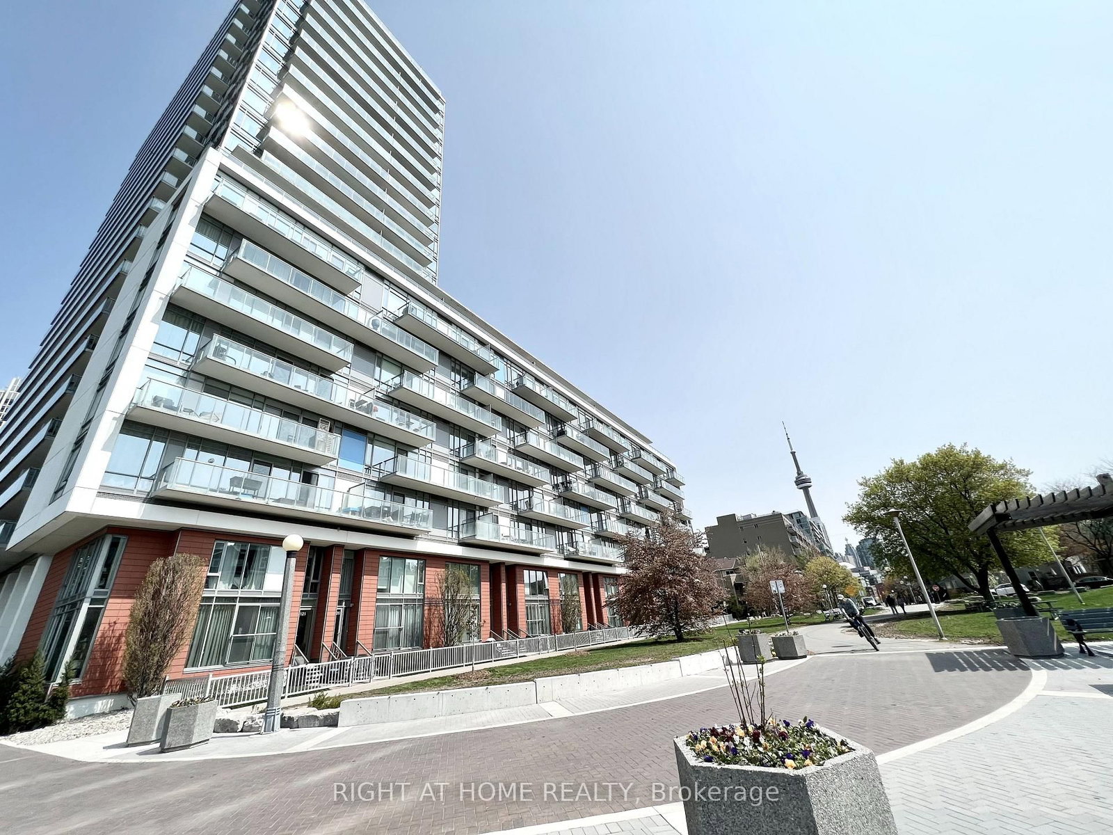 90 Stadium Road, Unit 606 - Photo 26