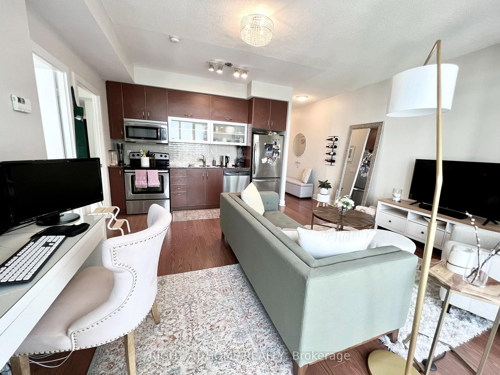 90 Stadium Road, Unit 606 - Photo 7