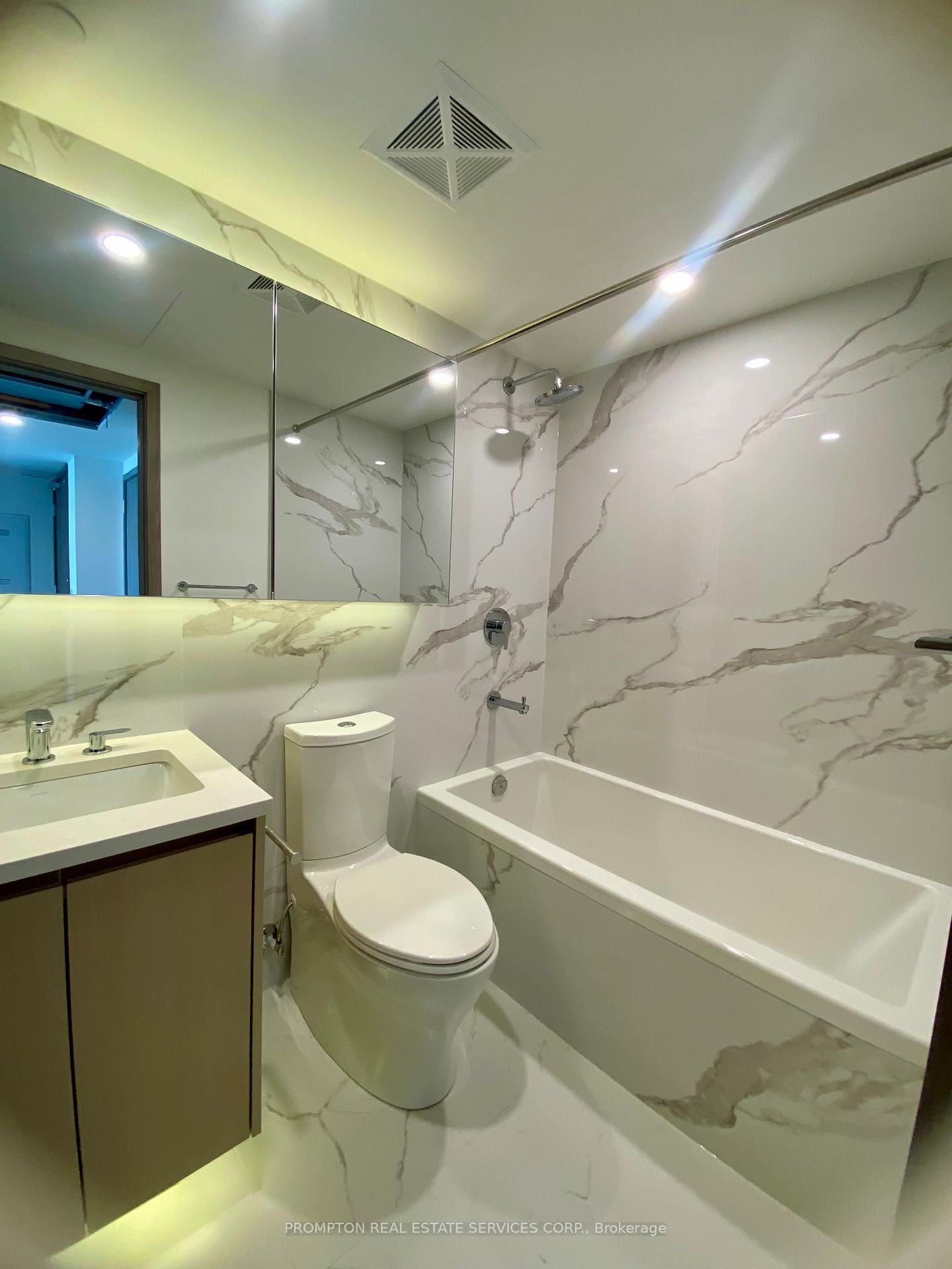 1 CONCORD CITYPLACE Way, Unit 2715 - Photo 12