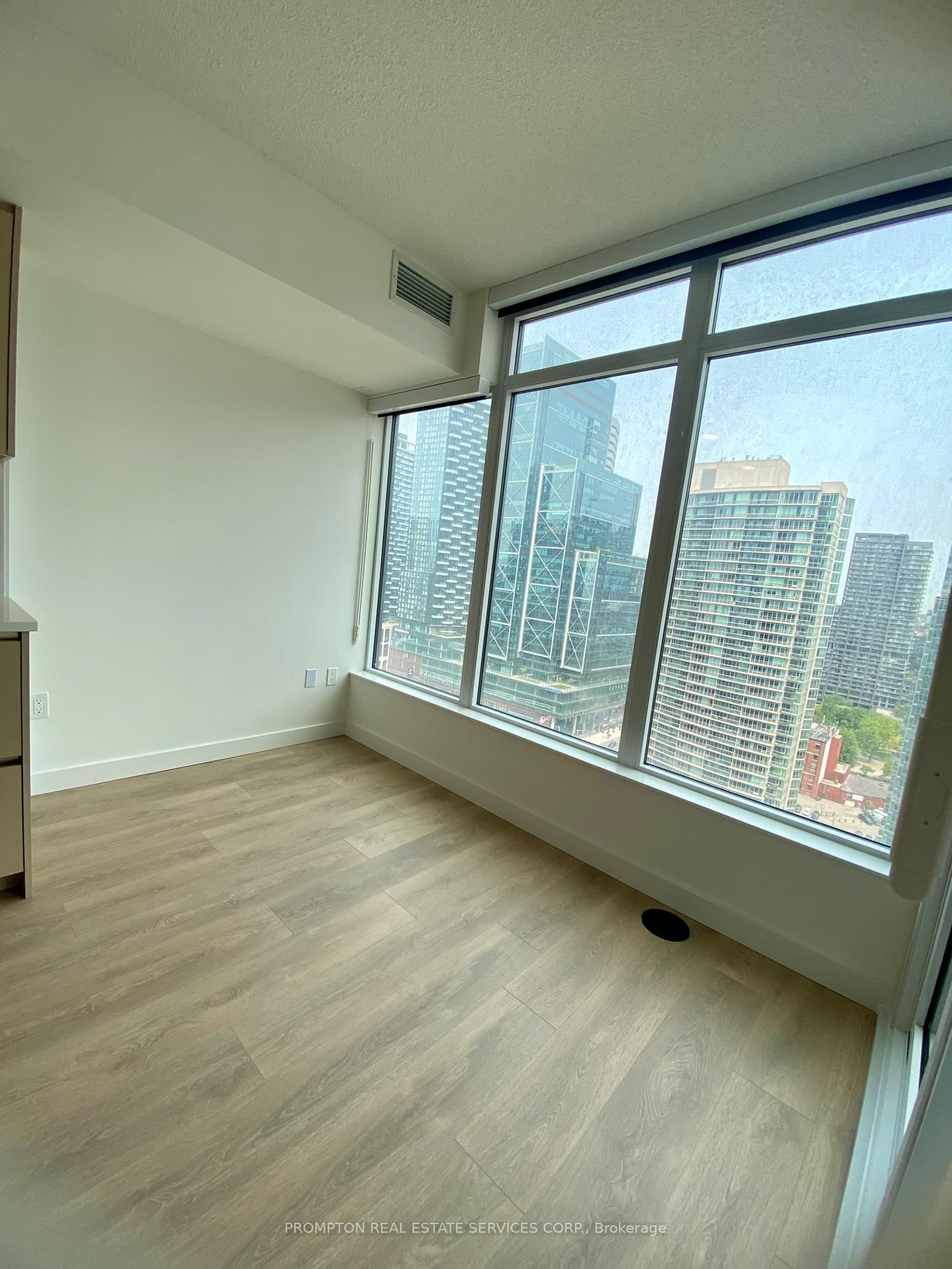 1 CONCORD CITYPLACE Way, Unit 2715 - Photo 7