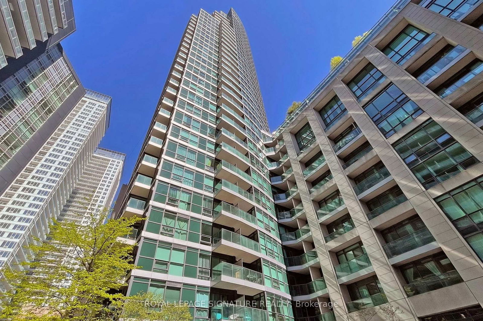 Condo for sale at 1012-600 Fleet Street, Toronto, Niagara, M5V 1B7 - MLS: C12193973