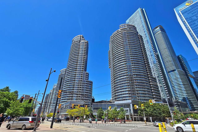 3508 - 208 Queens Quay