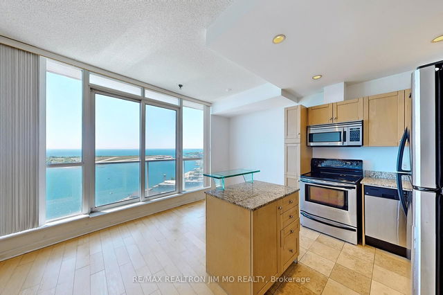 3508 - 208 Queens Quay