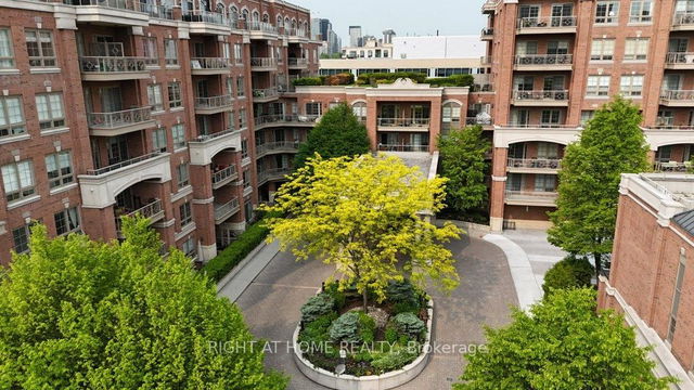 216 - 20 Burkebrook Place
