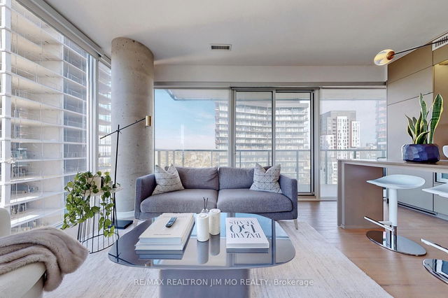 3111 - 101 Peter Street