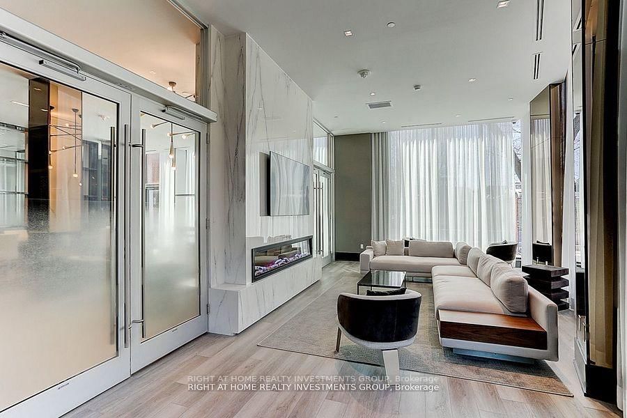 250 Lawrence Avenue W, Unit 418 - Photo 14