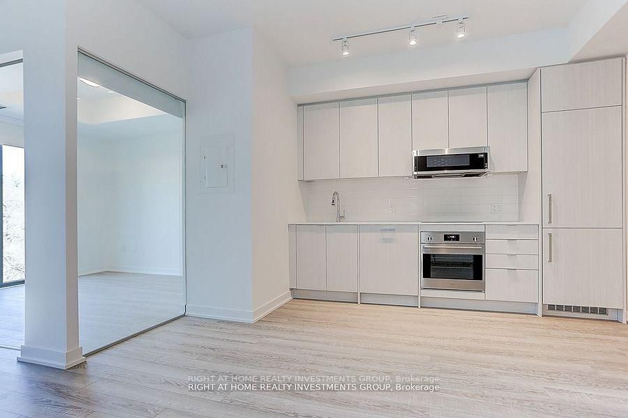 250 Lawrence Avenue W, Unit 418 - Photo 5
