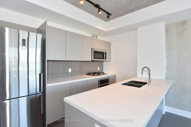 1101 - 608 Richmond Street